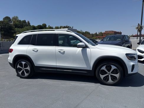 Used 2026 Mercedes-Benz GLB 250 image 4