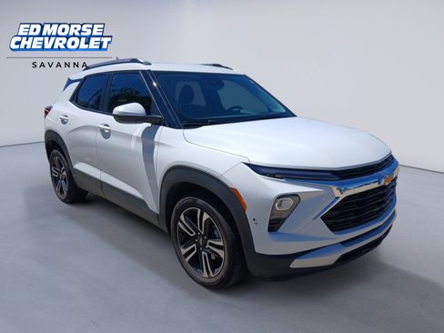 Used 2025 Chevrolet TrailBlazer LT w/ Convenience Package FWD image 7