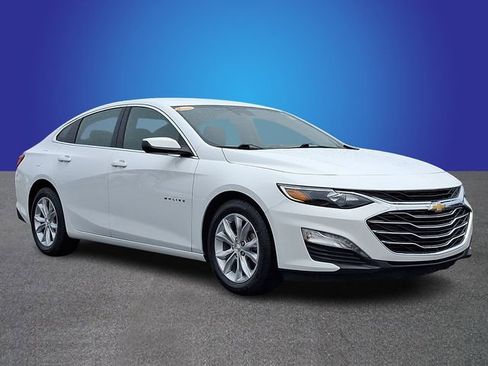 Used 2024 Chevrolet Malibu LT FWD image 3