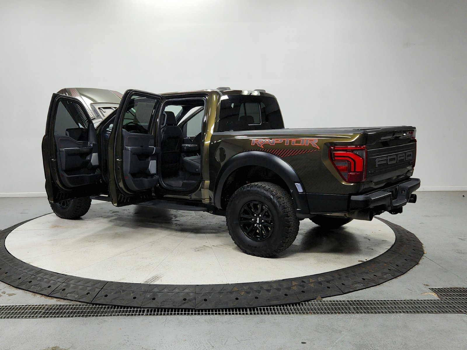 Used 2024 Ford F150 Raptor AWD/4WD image 14