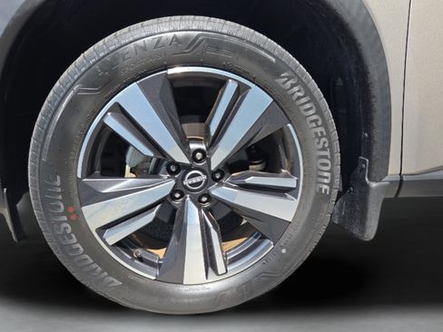 Used 2023 Nissan Rogue Platinum w/ Platinum Premium Package FWD image 31