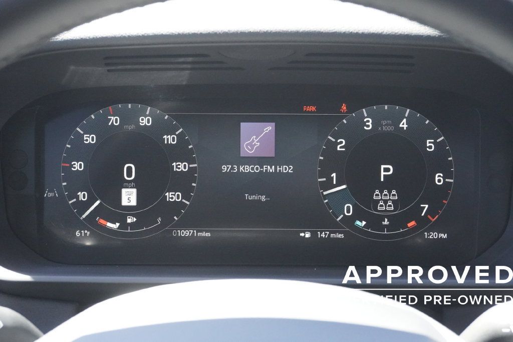 Used 2025 Land Rover Discovery S AWD/4WD image 11