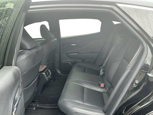 Used 2023 Toyota Crown AWD/4WD image 21