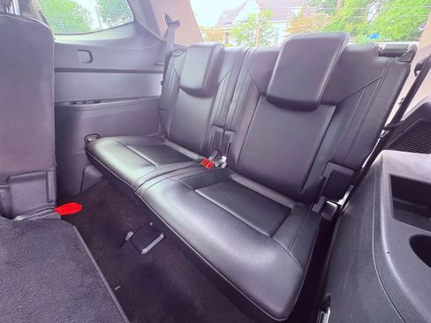 Used 2019 Volkswagen Atlas SE w/ Towing Package image 16