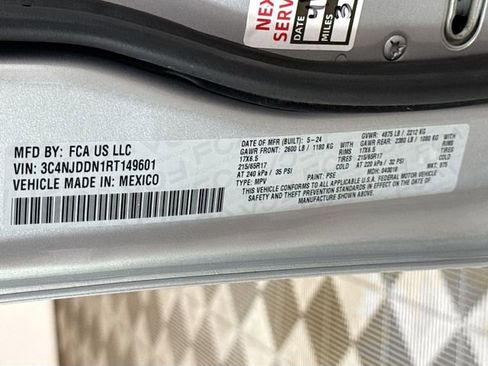 Used 2024 Jeep Compass Trailhawk image 30