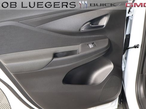 New 2026 Buick Envista Preferred FWD image 9