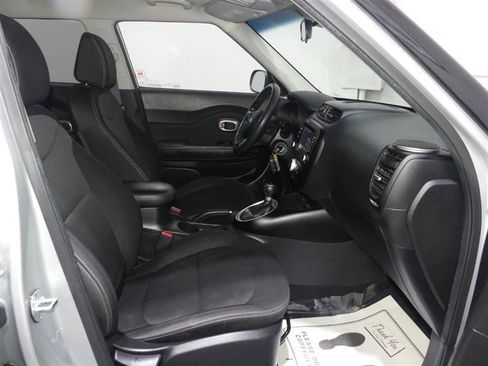 Used 2018 Kia Soul w/ Convenience Package FWD image 21