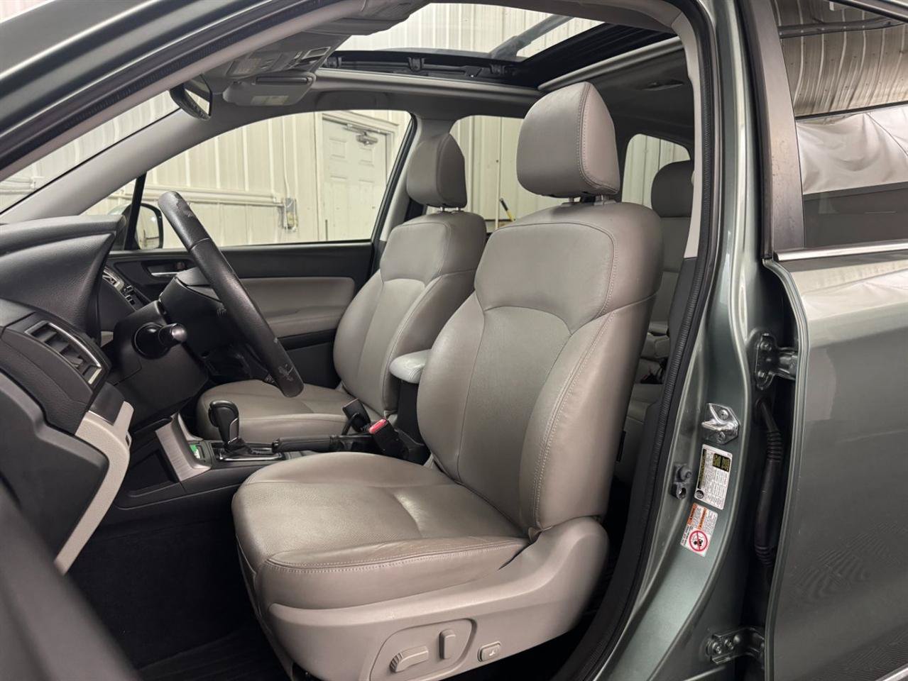 Used 2016 Subaru Forester 2.5i Touring w/ Eyesight & Navigation System AWD/4WD image 5