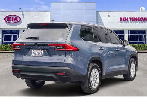 Used 2024 Toyota Grand Highlander XLE image 4