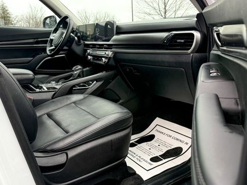 Certified 2024 Kia Telluride S w/ S Sunroof Package image 15