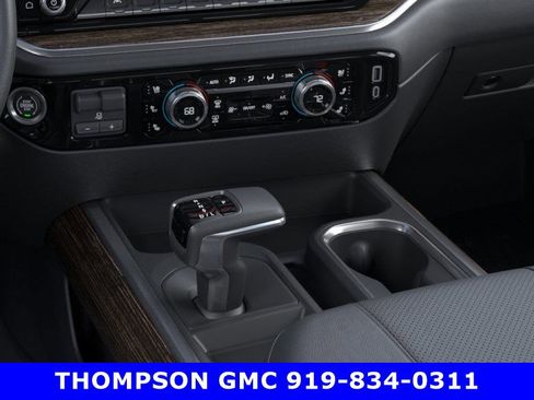 New 2026 GMC Sierra 1500 SLT image 23