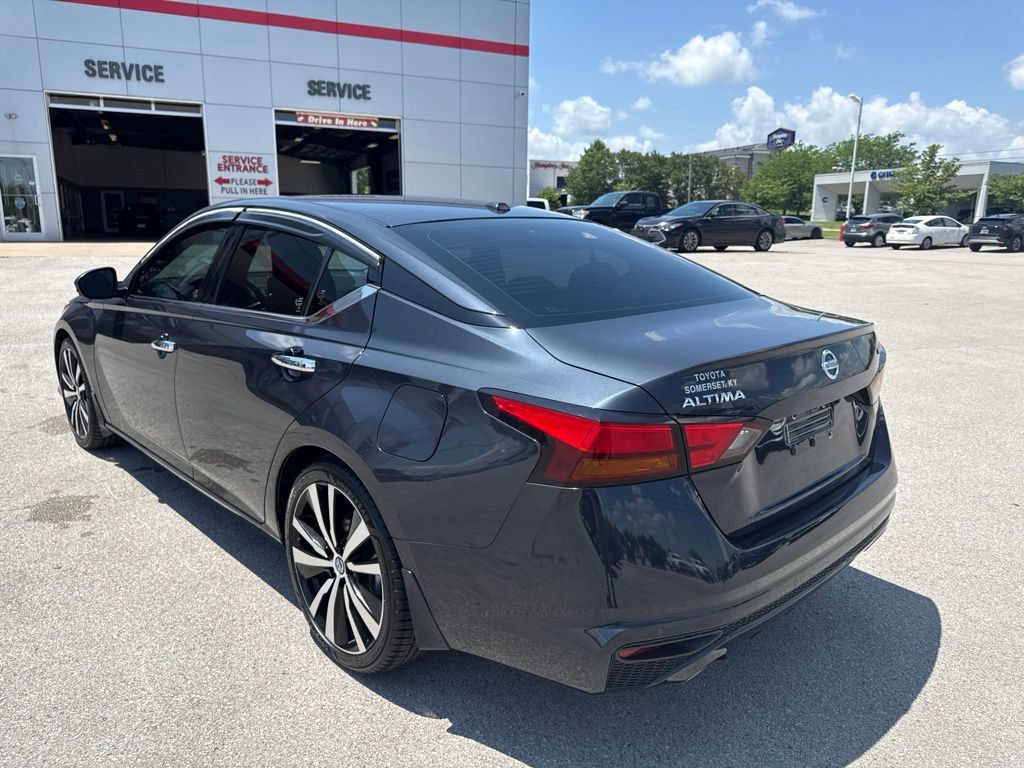 Used 2020 Nissan Altima 2.5 Platinum FWD image 5
