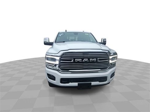 Used 2024 RAM 2500 Laramie image 3