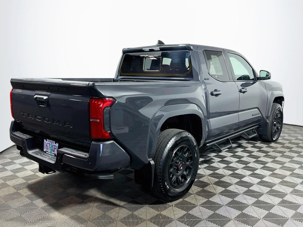 Certified 2025 Toyota Tacoma SR5 AWD/4WD image 7