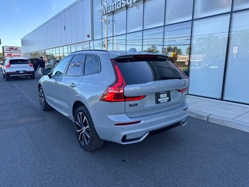 Certified 2025 Volvo XC60 B5 Plus AWD/4WD image 3