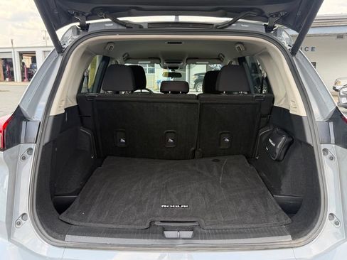 Used 2026 Nissan Rogue SV FWD image 5