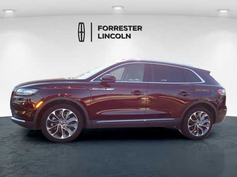Used 2022 Lincoln Nautilus Reserve w/ Equipment Group 201A image 6