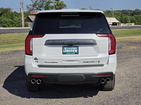 Used 2023 GMC Yukon Denali Ultimate w/ LPO, Floor Liner Package AWD/4WD image 5