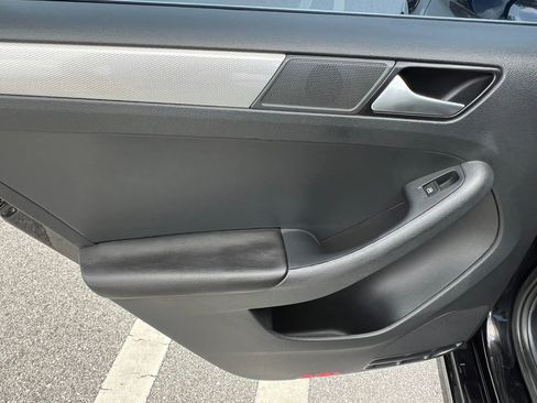 Used 2017 Volkswagen Jetta S FWD image 23