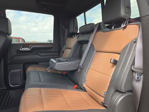 Used 2024 Chevrolet Silverado 2500 High Country w/ High Country Premium Package image 13