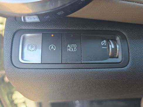 Used 2026 Chevrolet Equinox LT w/ Convenience Package II FWD image 24