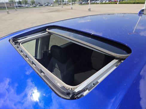 Used 2024 Honda CR-V EX image 3
