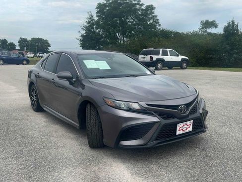 Used 2023 Toyota Camry SE FWD image 9