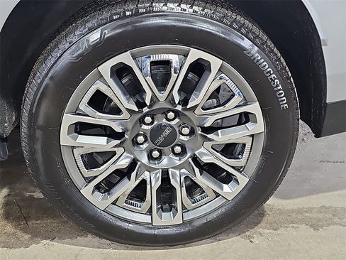 Used 2024 GMC Yukon Denali Ultimate image 41