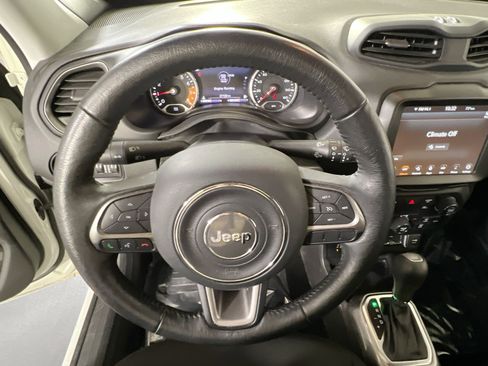 Used 2022 Jeep Renegade Latitude w/ Convenience Group image 11