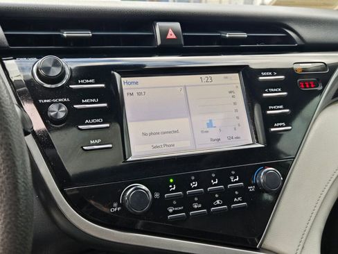 Used 2019 Toyota Camry LE w/ Convenience Package image 21