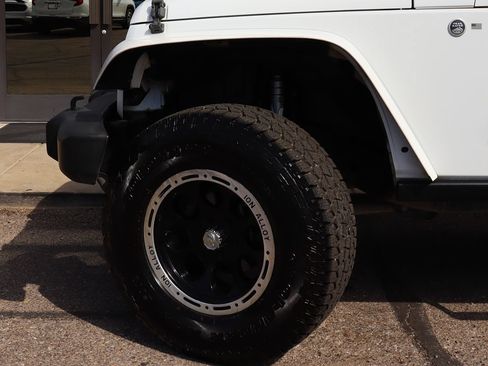 Used 2015 Jeep Wrangler Unlimited Sport w/ Max Tow Package AWD/4WD image 5