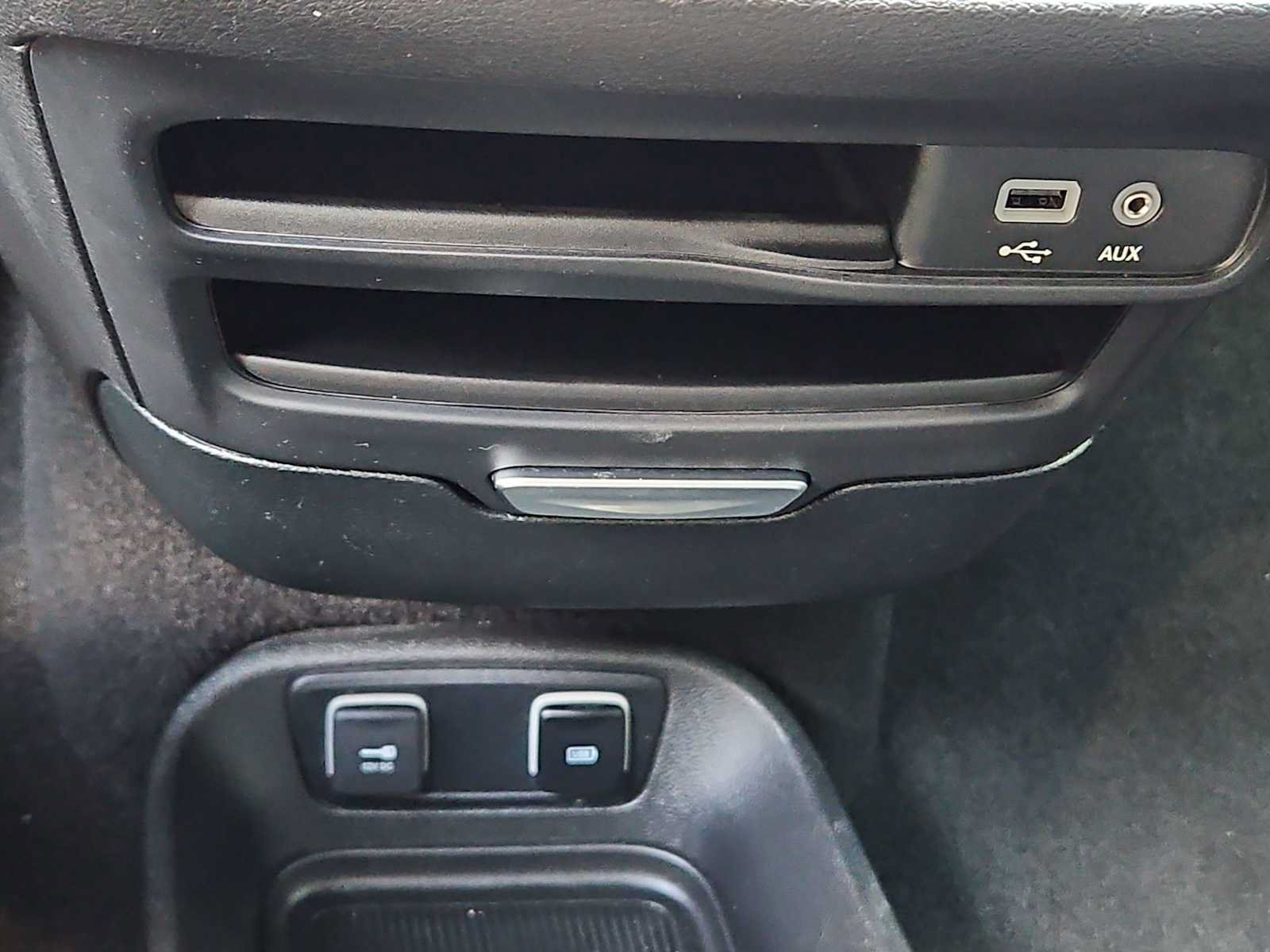 Used 2018 Chrysler Pacifica Touring Plus w/ S Appearance Package FWD image 15