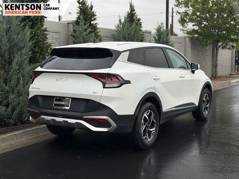 Used 2023 Kia Sportage LX AWD/4WD image 9