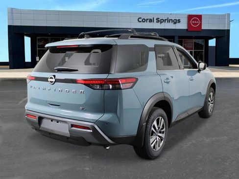 New 2026 Nissan Pathfinder SL FWD image 5