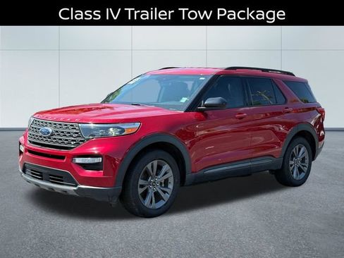 Used 2022 Ford Explorer XLT w/ Equipment Group 202A AWD/4WD image 7