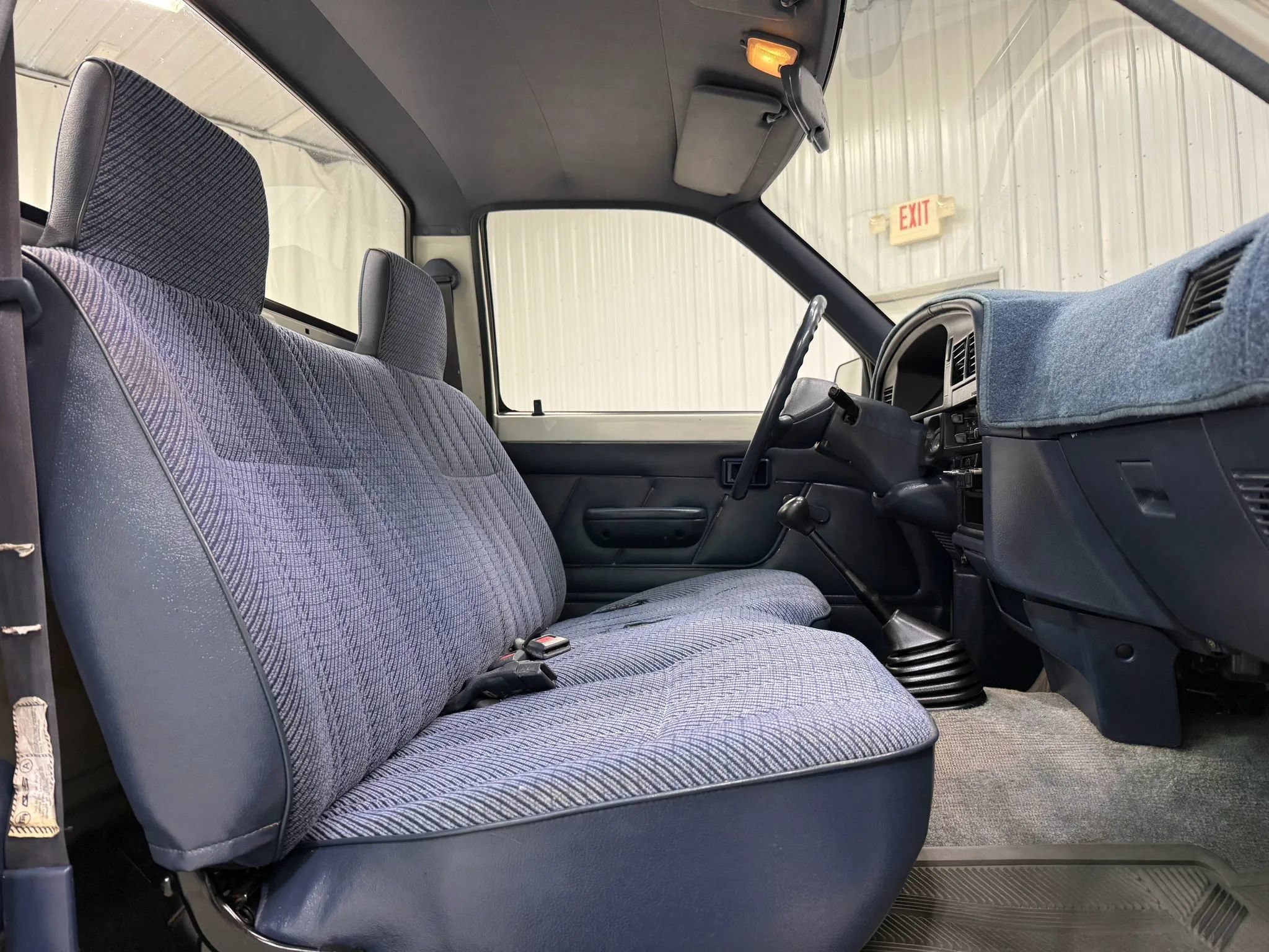 Used 1995 Toyota Pickup 2WD Regular Cab image 15