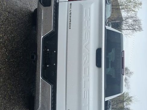 Used 2024 Chevrolet Silverado 1500 LT image 6