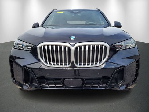 Used 2026 BMW X5 sDrive40i w/ M Sport Package image 2