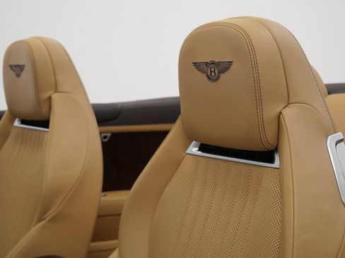 Used 2018 Bentley Continental GT AWD/4WD image 23