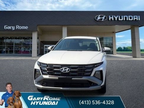 Certified 2025 Hyundai Tucson SE AWD/4WD image 3
