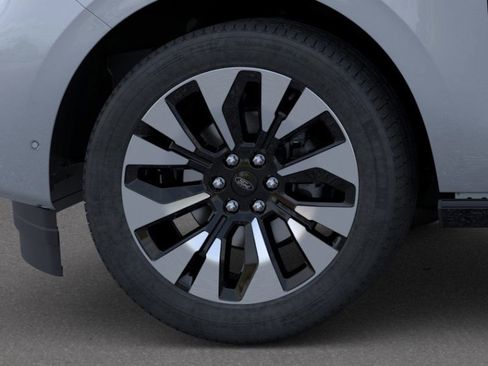 New 2026 Ford Expedition Platinum w/ Driver's Package image 19