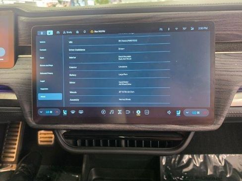 Used 2022 Rivian R1T Adventure AWD/4WD image 14