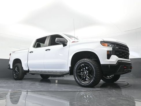 Used 2024 Chevrolet Silverado 1500 Custom Trail Boss AWD/4WD image 67