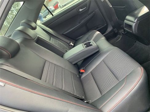 Used 2015 Toyota Camry XSE image 12