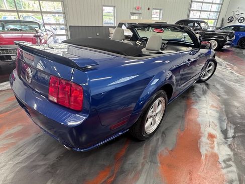 Used 2007 Ford Mustang GT Premium RWD image 4