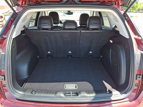 Used 2021 Jeep Compass Latitude w/ Sun and Sound Group AWD/4WD image 31