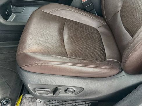 Used 2023 Toyota Sienna Platinum AWD/4WD image 23
