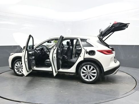 Used 2019 INFINITI QX50 Essential w/ Premium Heat Package image 42