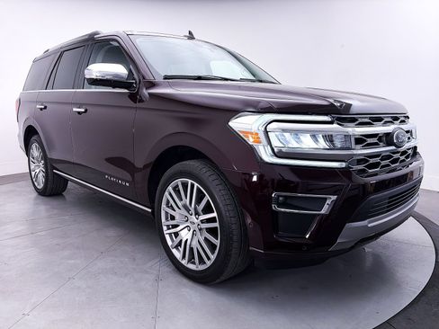 Used 2024 Ford Expedition Platinum AWD/4WD image 11