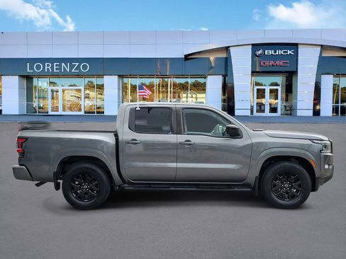 Used 2023 Nissan Frontier SV w/ Midnight Edition Package RWD image 4